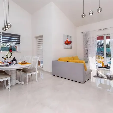 Valeo Holiday home *